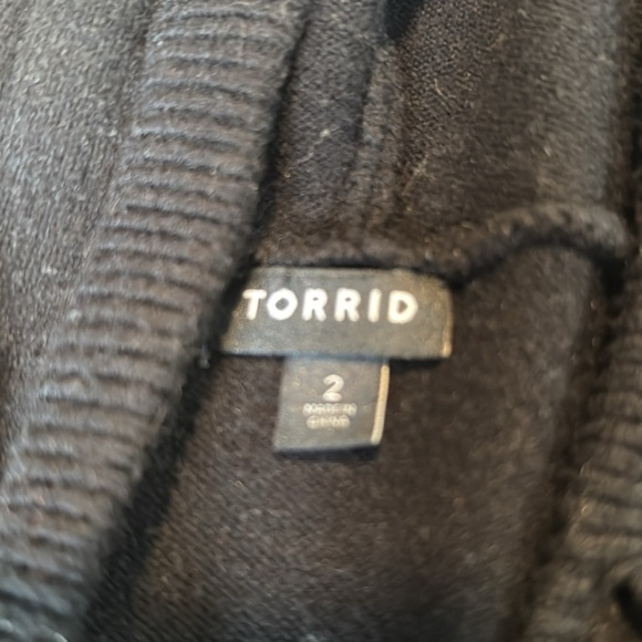 Torrid black hooded sweater with leopard - Picture 7 of 13